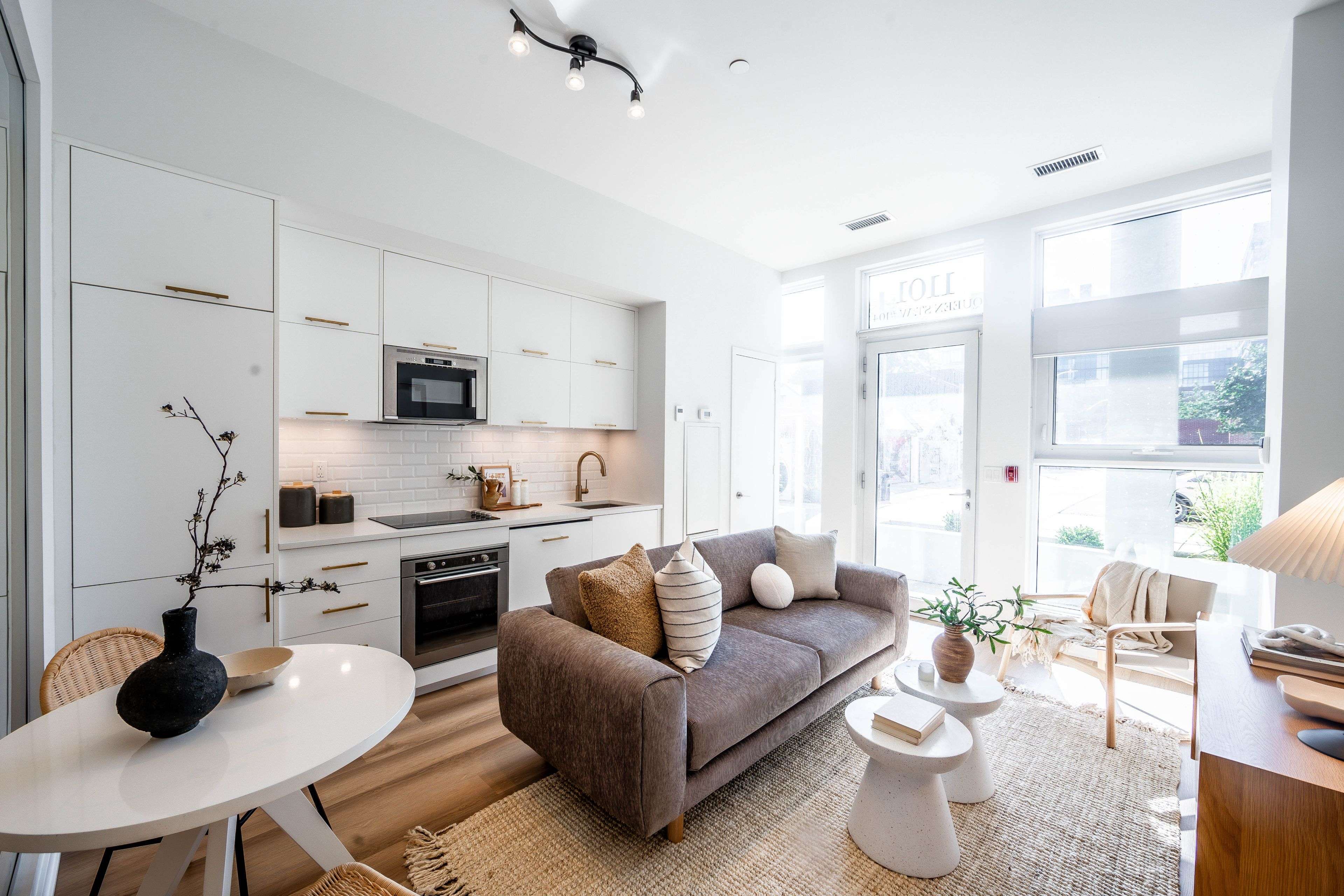 Toronto C01, ON M6J 3C3,106 Dovercourt RD #104