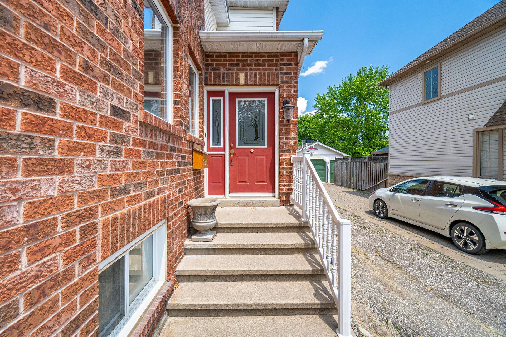 Mississauga, ON L5G 3W7,1241 Lakebreeze DR