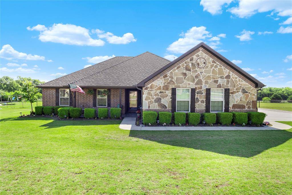 Farmersville, TX 75442,998 Lester Burt Road