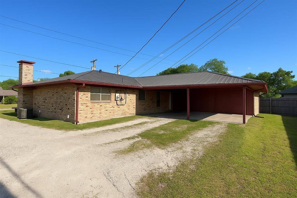 Denison, TX 75020,311 S Fannin Avenue #A