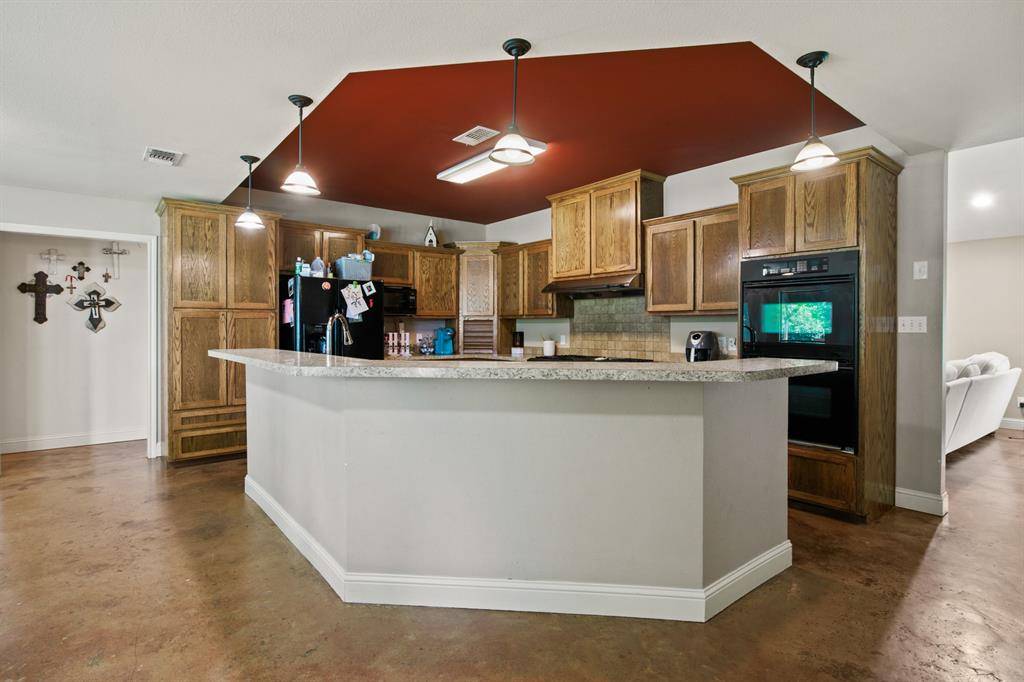 Mount Vernon, TX 75457,600 NE CR 2150