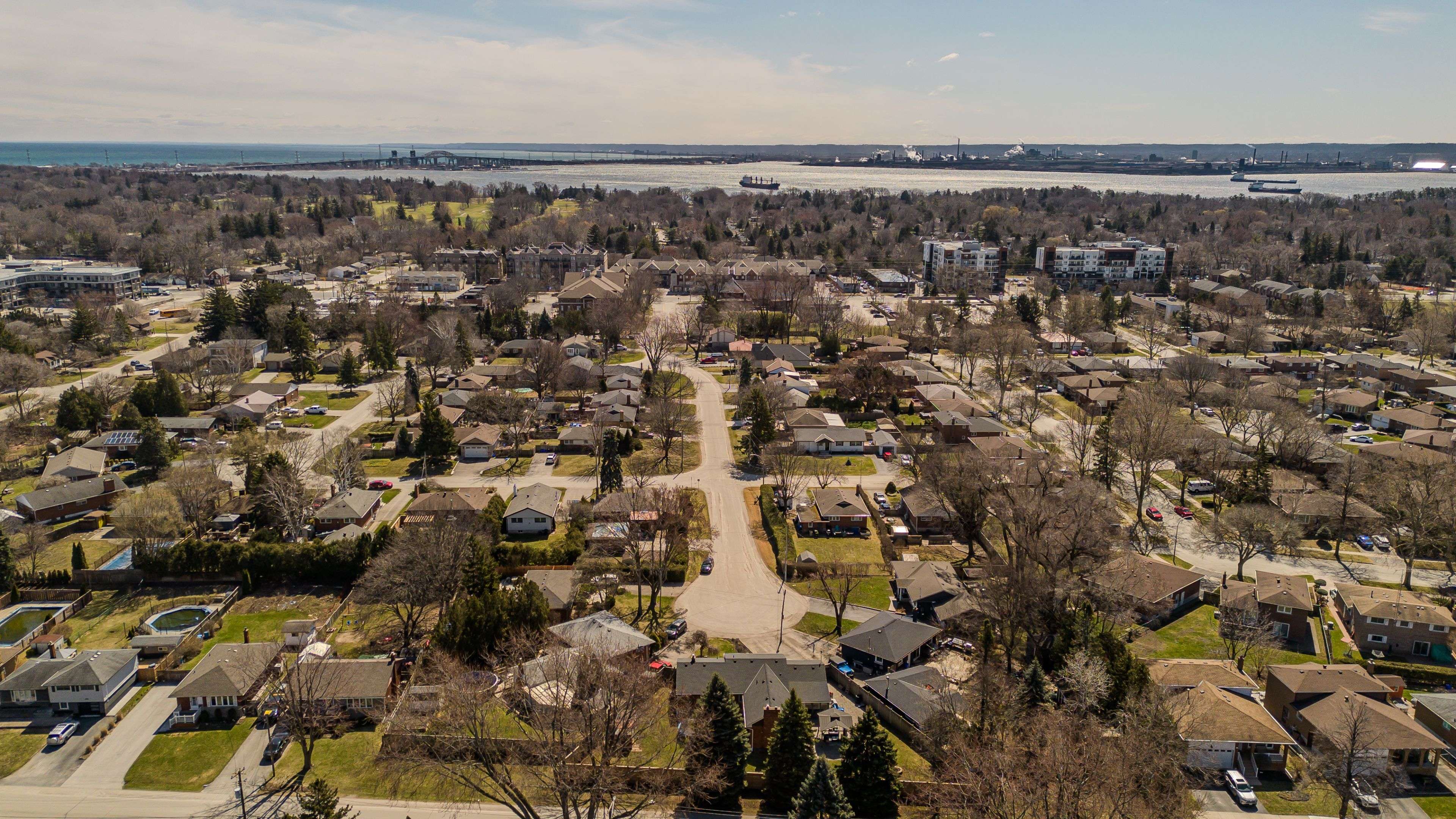 Burlington, ON L7T 3C5,1100 Dovercourt AVE