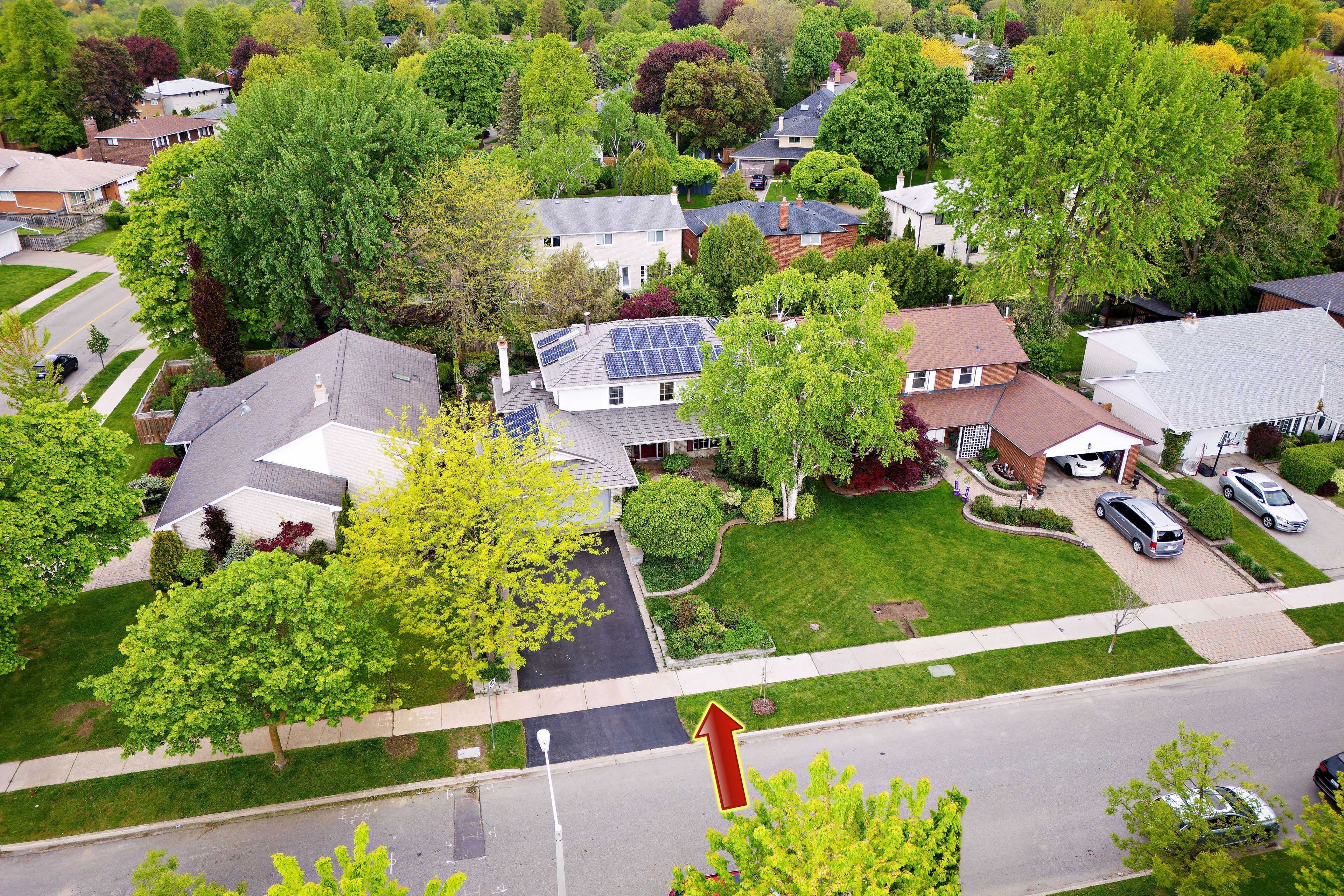 Toronto W08, ON M9C 2X8,56 Silverthorne Bush DR
