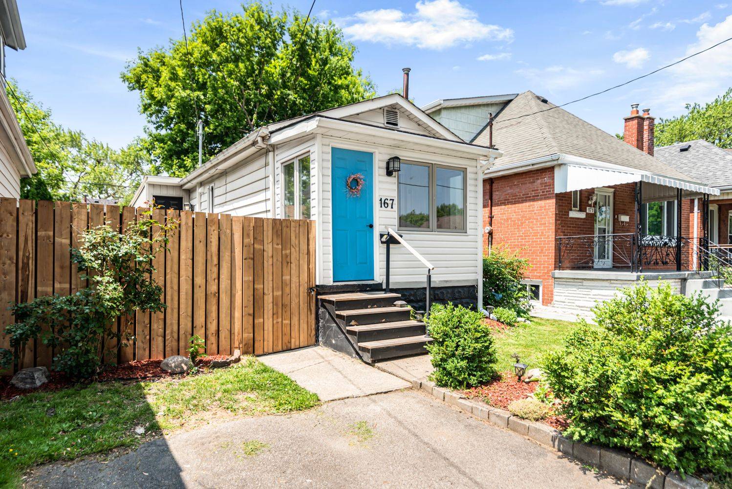 Hamilton, ON L8H 5N9,167 TOLTON AVE