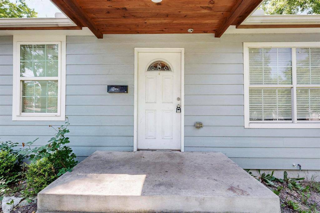 Dallas, TX 75224,102 Mitscher Drive
