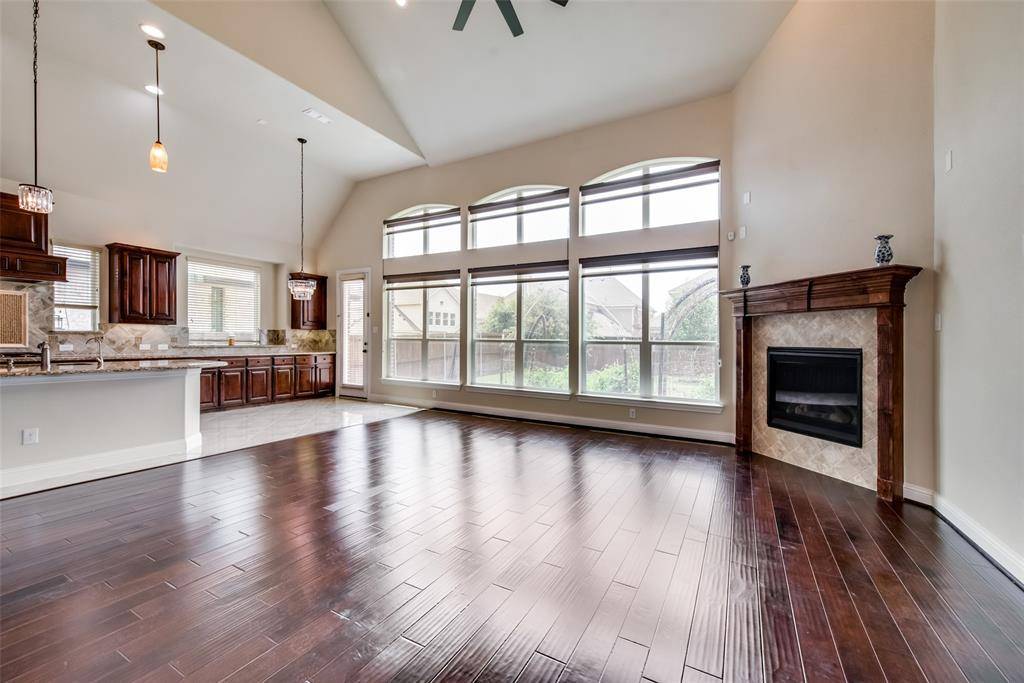Aubrey, TX 76227,908 Southern Hills Way
