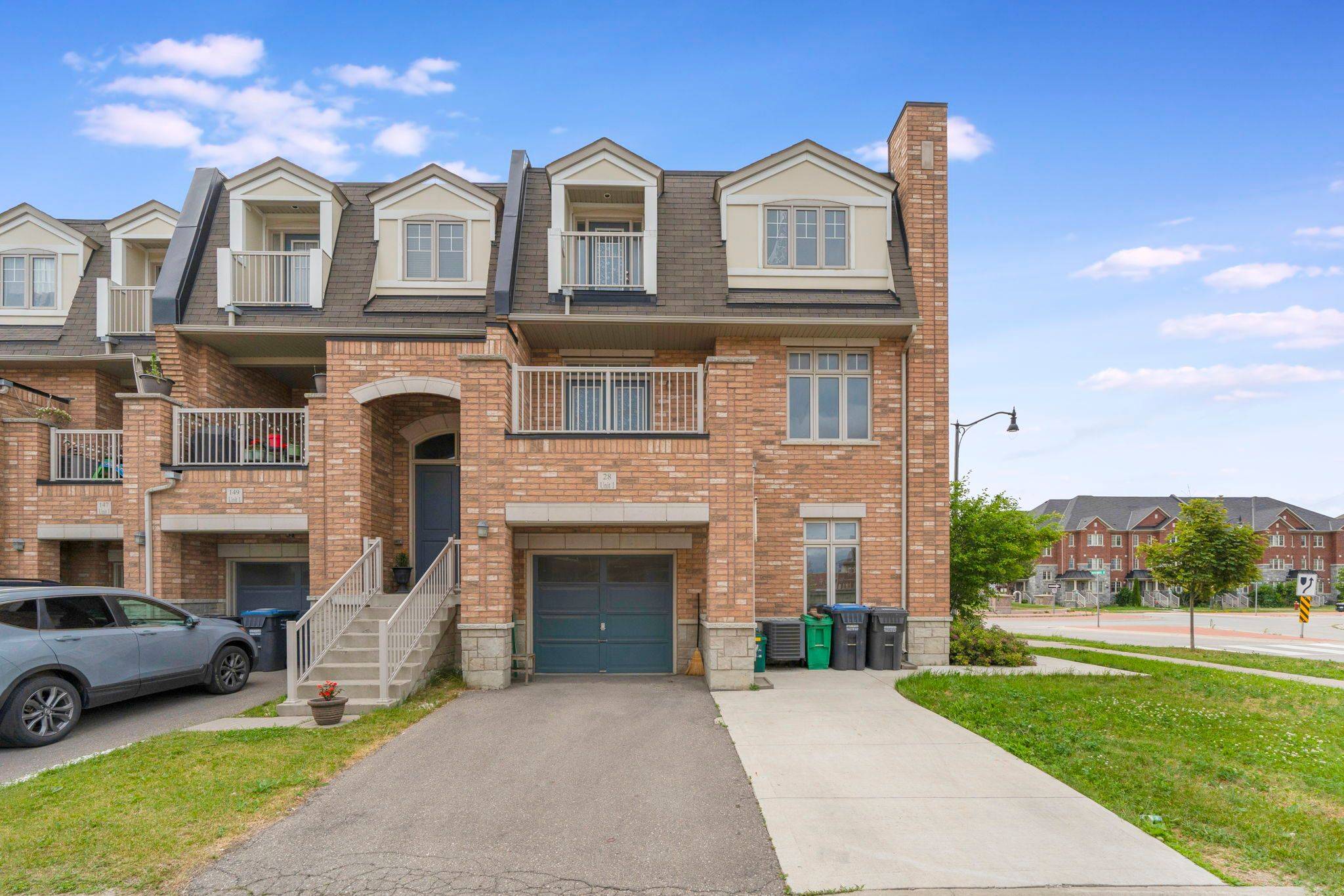 Brampton, ON L6R 3W4,28 Wardenwood DR
