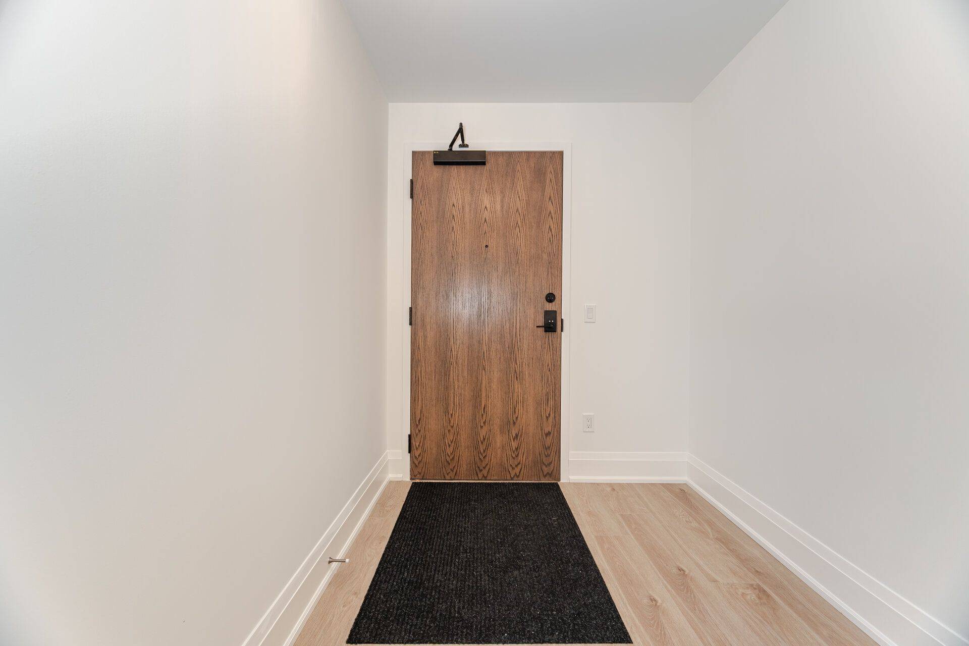 Mississauga, ON L5J 0A2,1035 Southdown RD #702