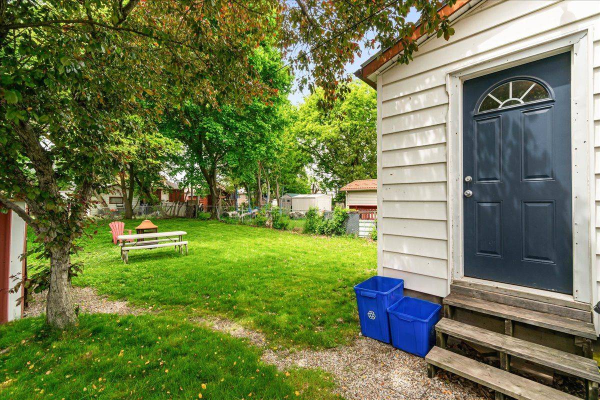 London South, ON N5Z 3P1,65 JOSEPHINE ST