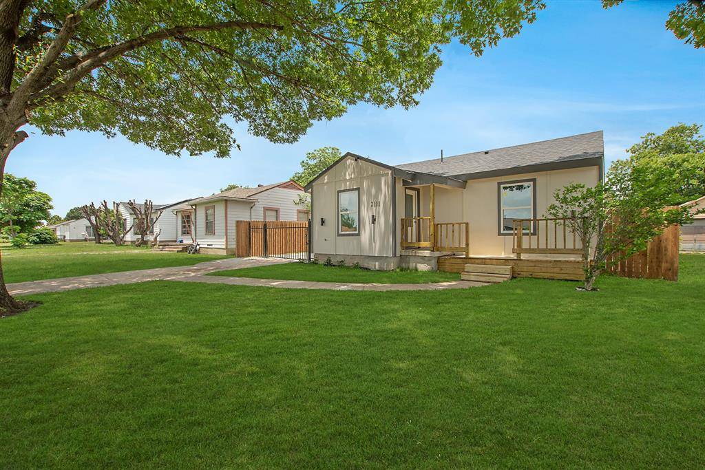 Dallas, TX 75216,2111 Village Way