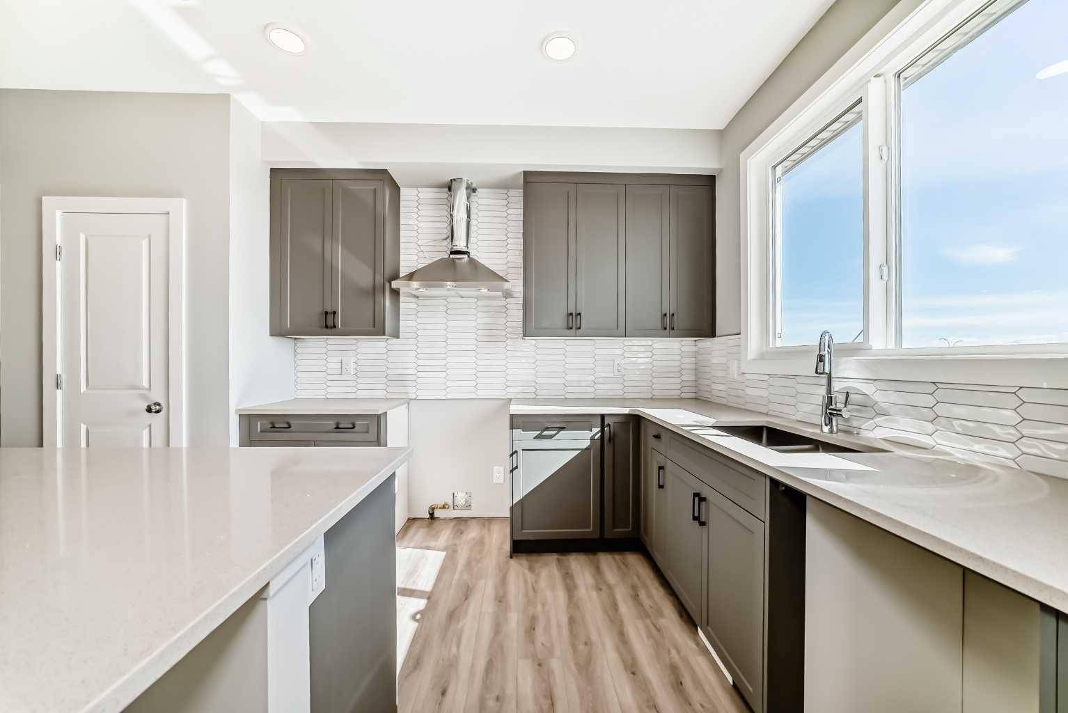 Calgary, AB T3S 0P2,64 Bartlett WAY SE