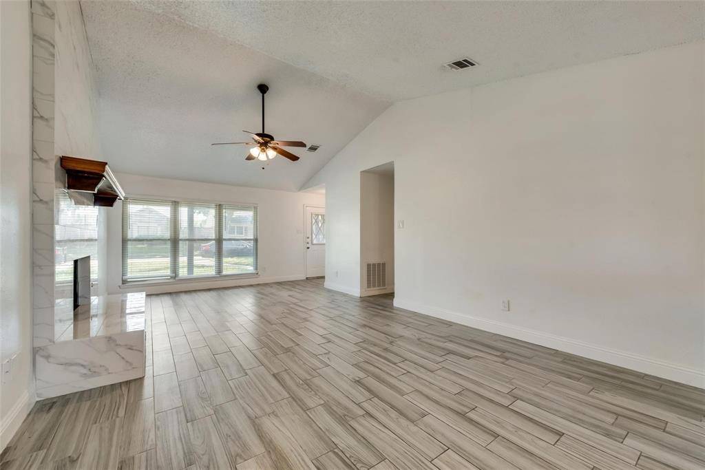 Mesquite, TX 75150,319 Southerland Avenue
