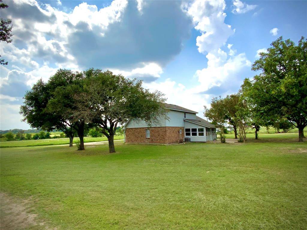 Groesbeck, TX 76642,1409 W Trinity