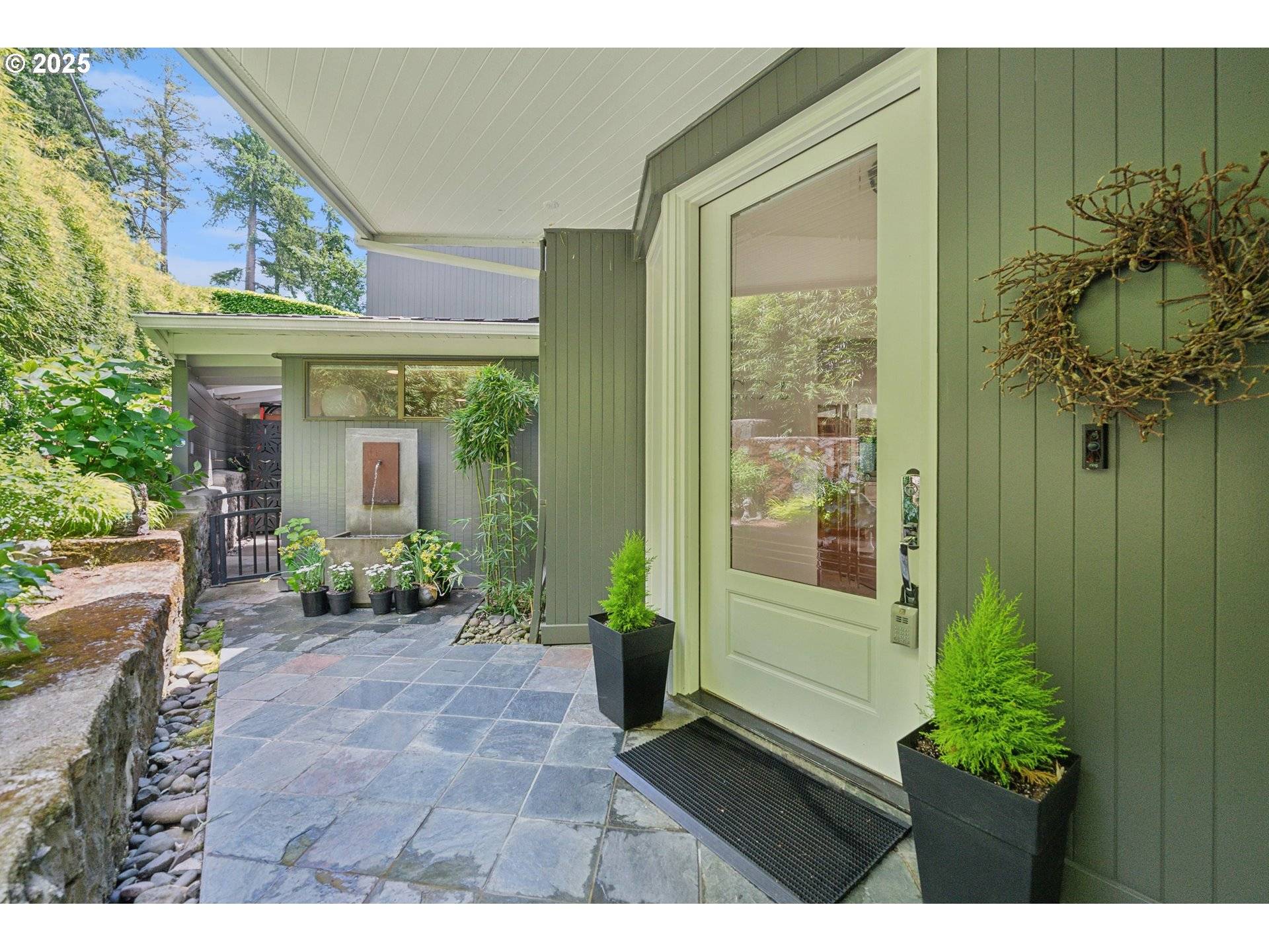 Lake Oswego, OR 97034,1160 NORTHSHORE RD