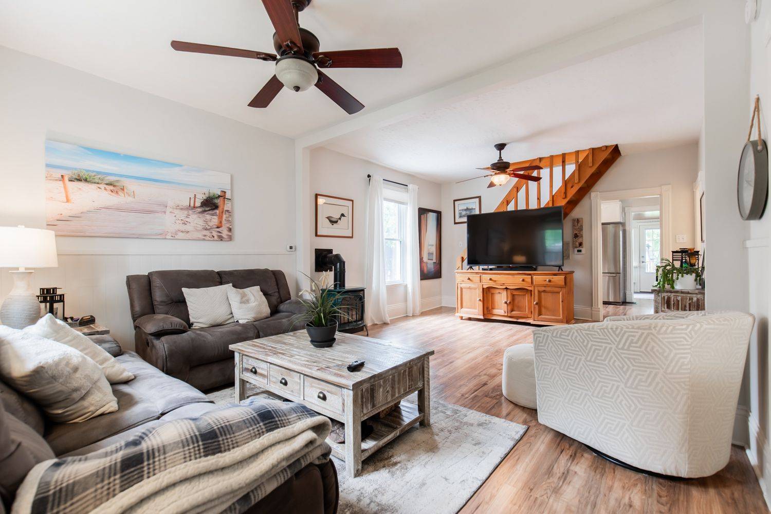 Brantford, ON N3S 5B4,163 Campbell ST