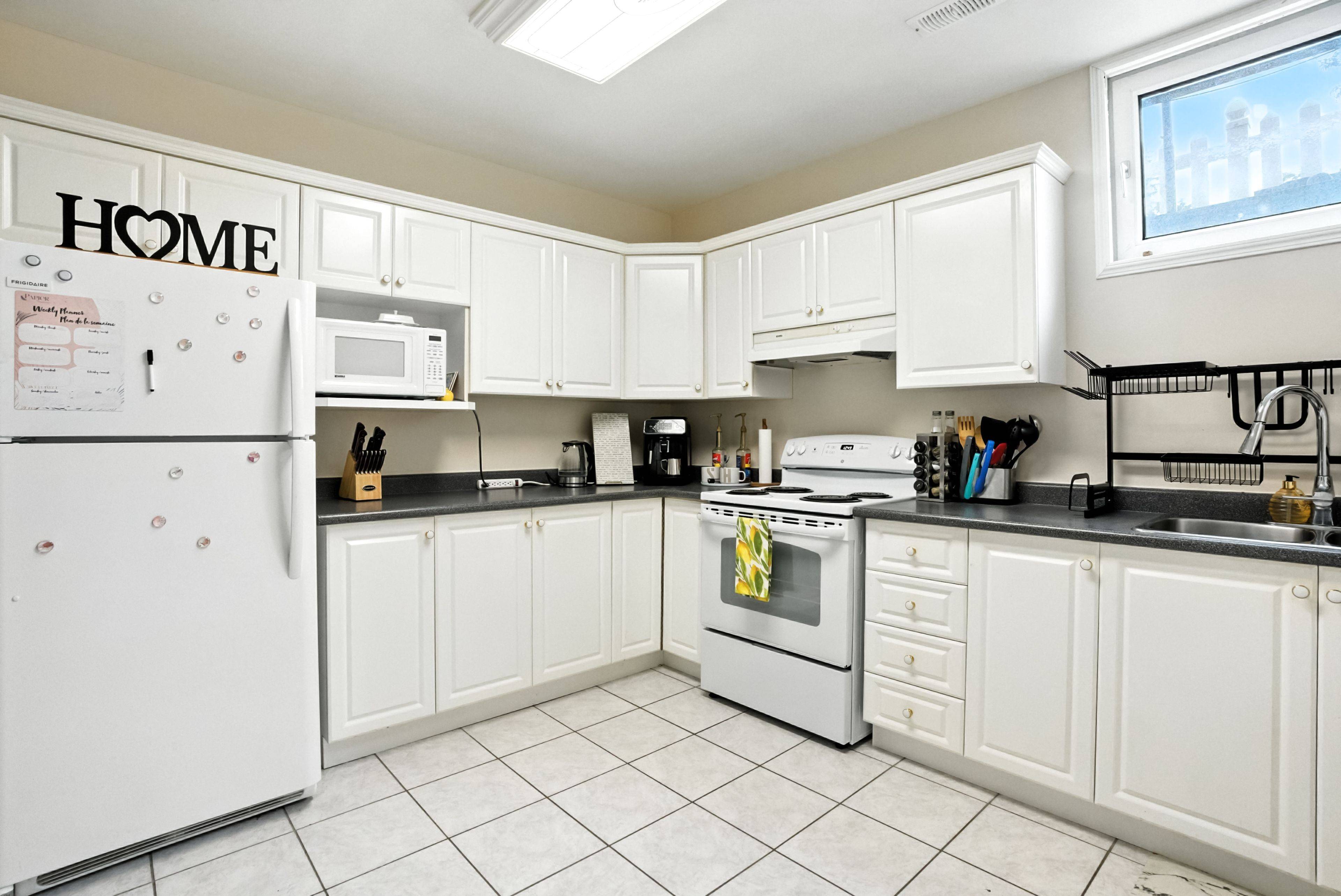 Clarington, ON L1E 2J4,443 Townline RD N #Bsmt