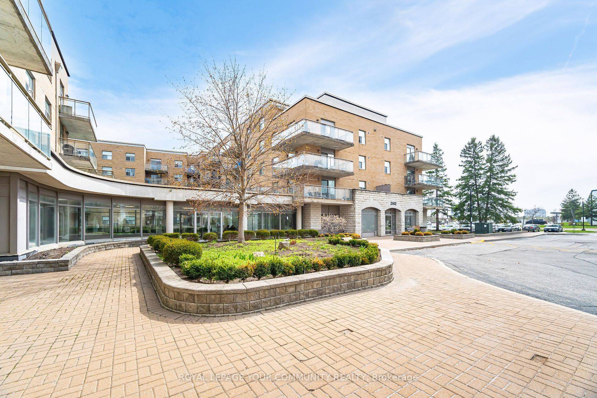 Vaughan, ON L4K 5N6,2502 Rutherford RD #112