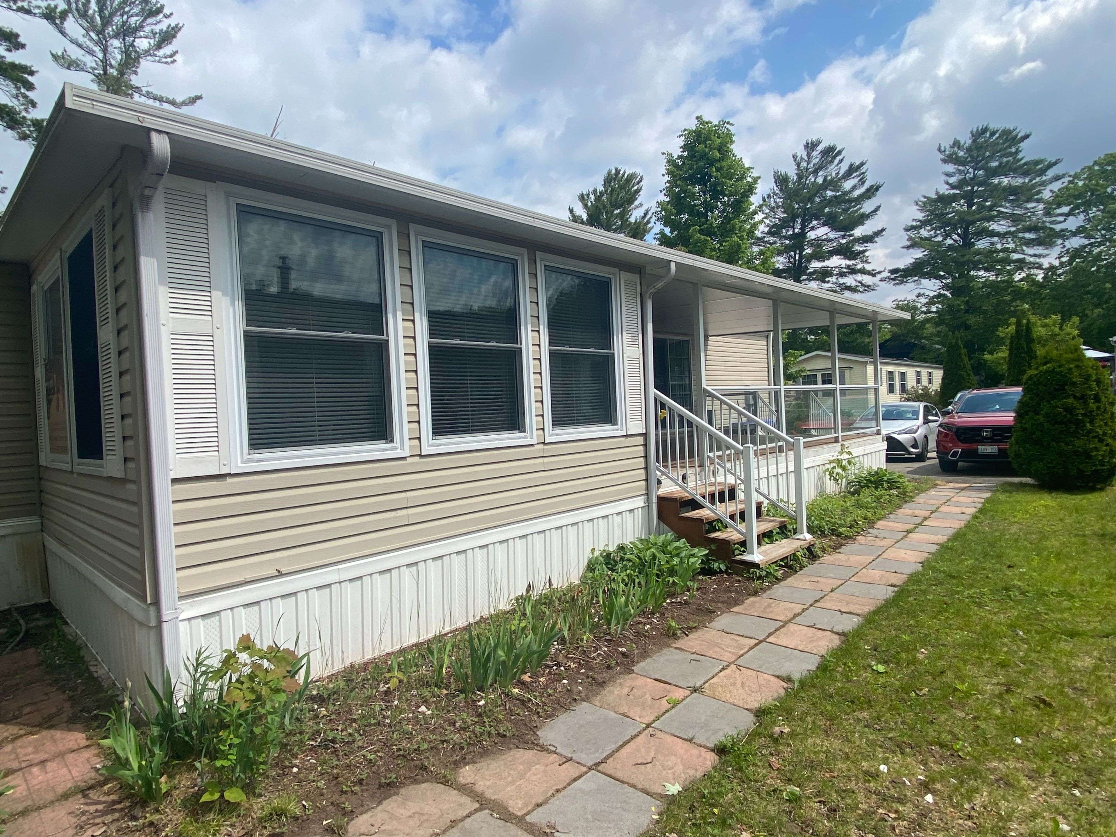 Wasaga Beach, ON L9Z 1K7,96 Georgian Glen DR
