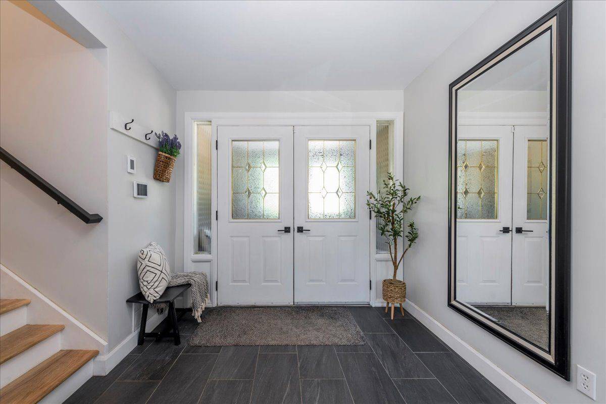 Barrie, ON L4M 1T6,31 Mountbatten CRES