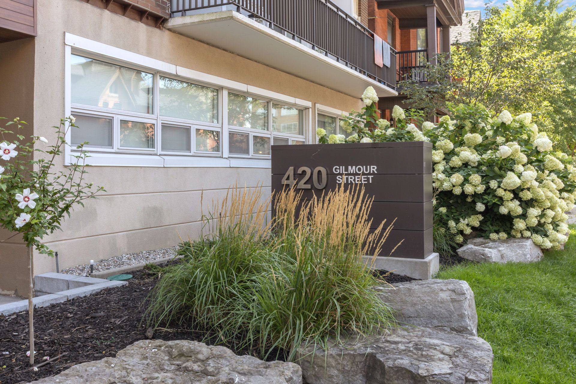 Ottawa Centre, ON K2P 0R9,420 Gilmour ST #703