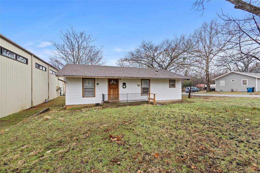 Denison, TX 75020,930 W Texas Street