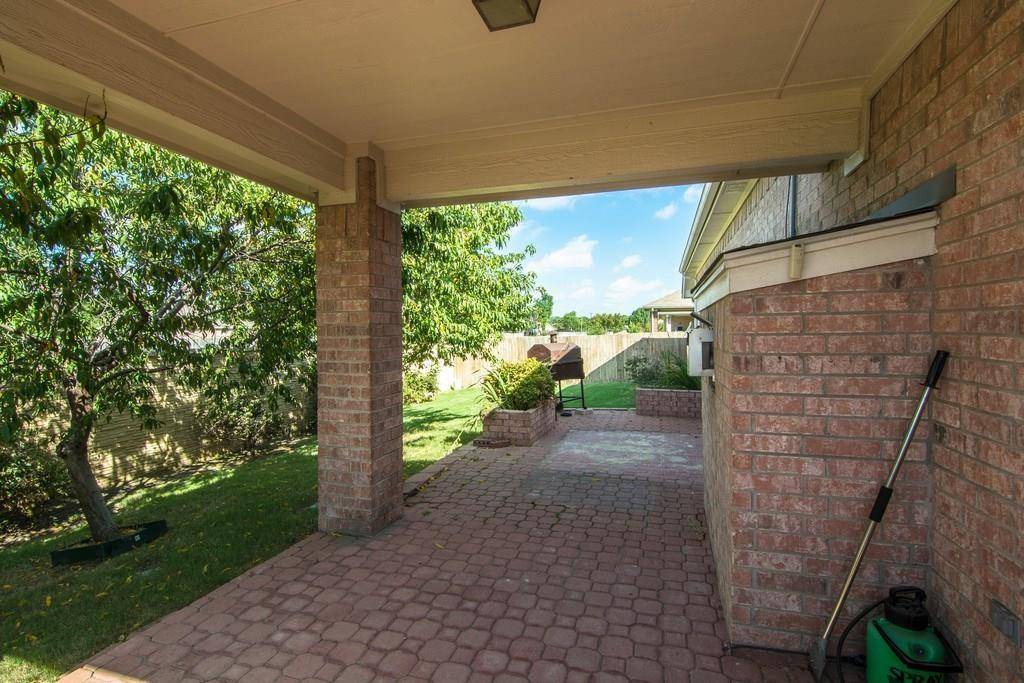 Fort Worth, TX 76131,5817 Ozark Drive