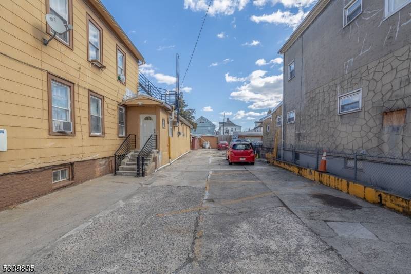 Elizabeth City, NJ 07201,609 Adams Ave