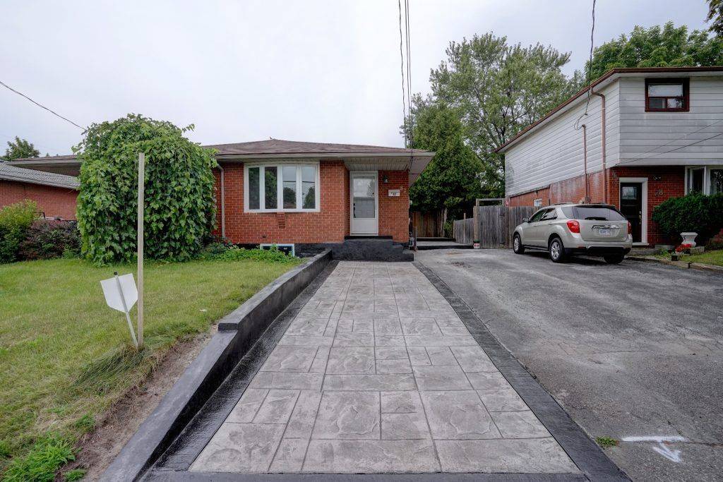 Oshawa, ON L1J 5T7,82 Waverly ST S #Main