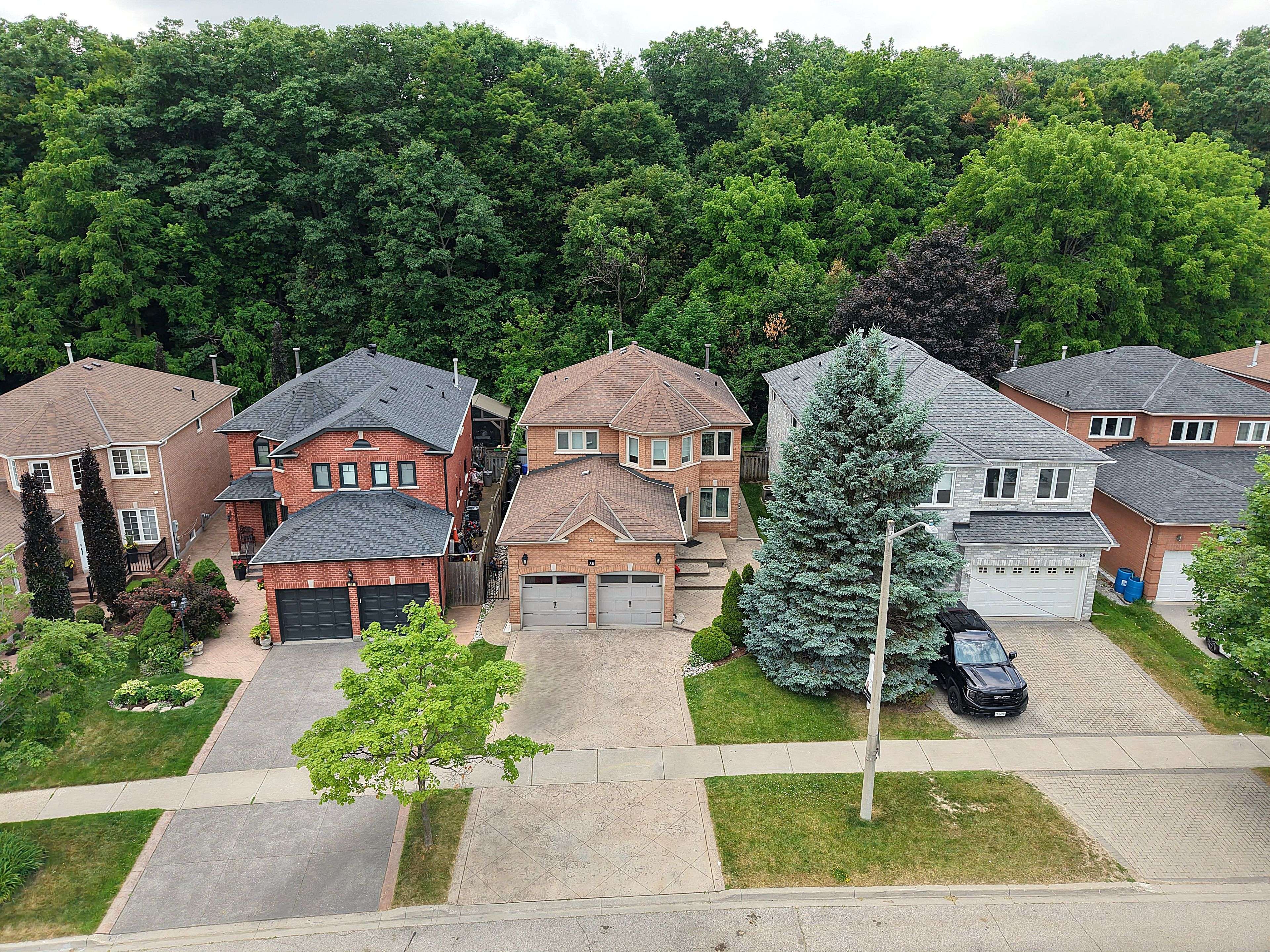 Richmond Hill, ON L4C 0E2,86 Larratt LN
