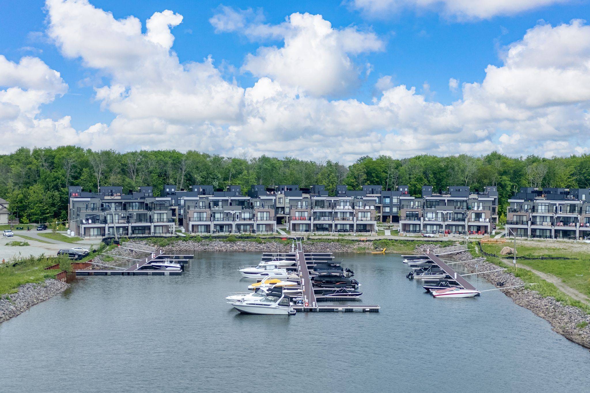 Georgian Bay, ON L0K 1S0,74 Marina Village DR