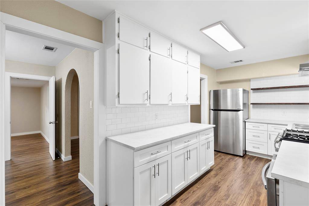 Hurst, TX 76053,549 Buena Vista Drive