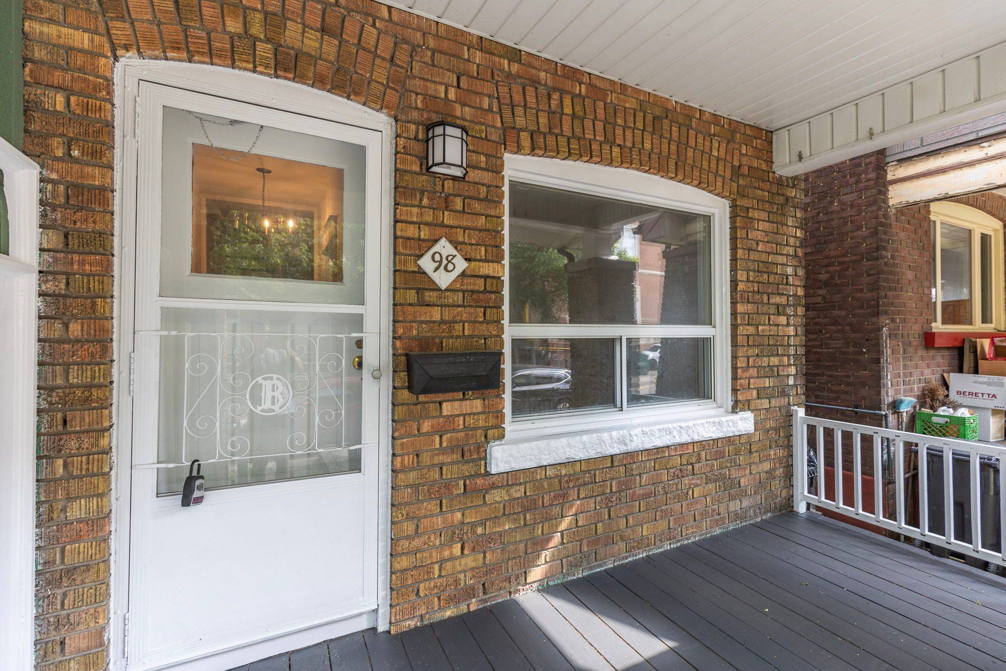 Toronto E01, ON M4J 1K7,98 Chatham AVE