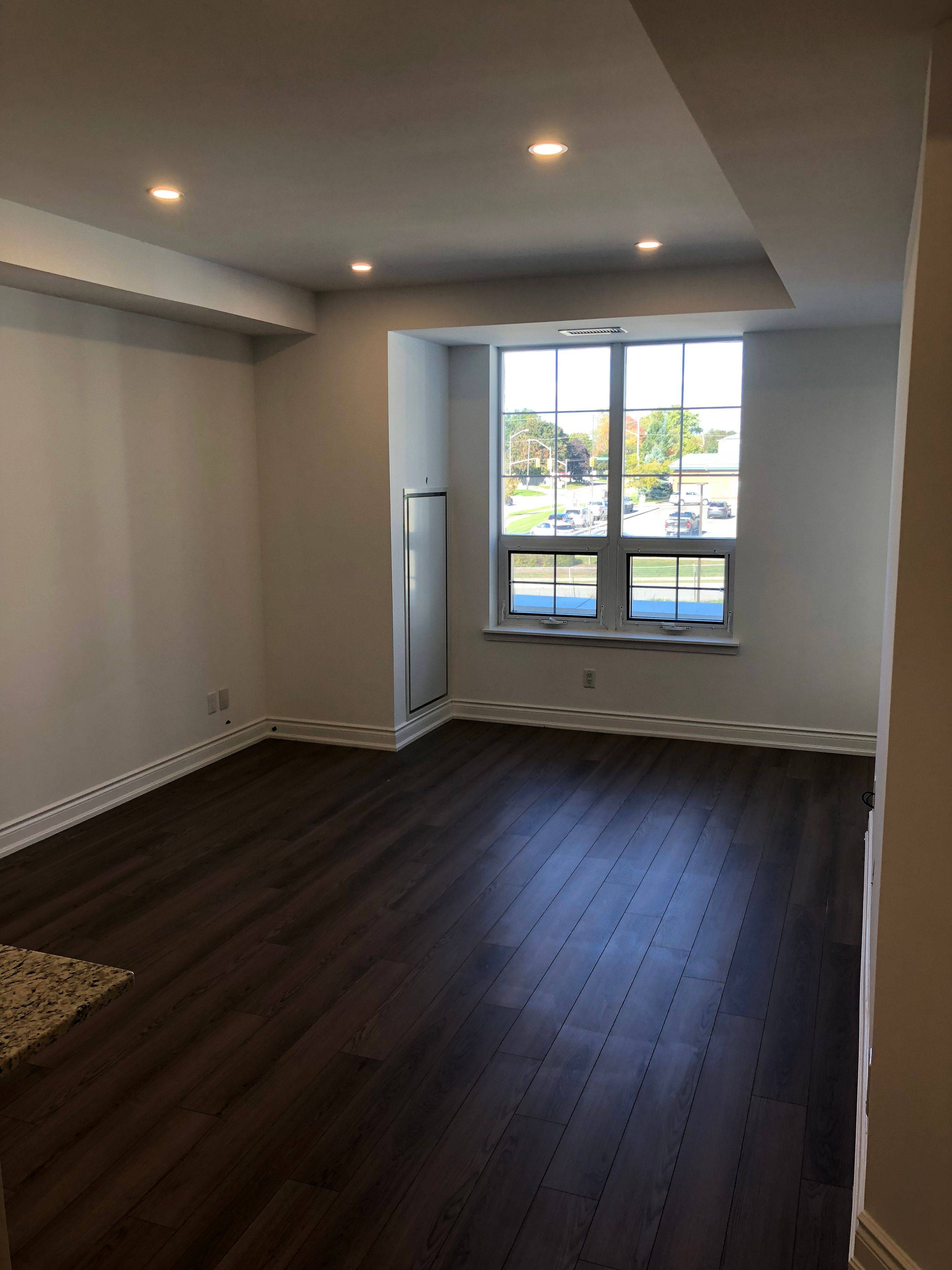 Clarington, ON L1B 0V4,21 Brookhouse DR #320