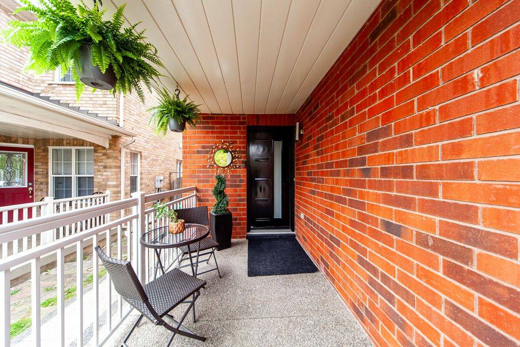 Mississauga, ON L5W 1B8,6936 Buttle Station PL