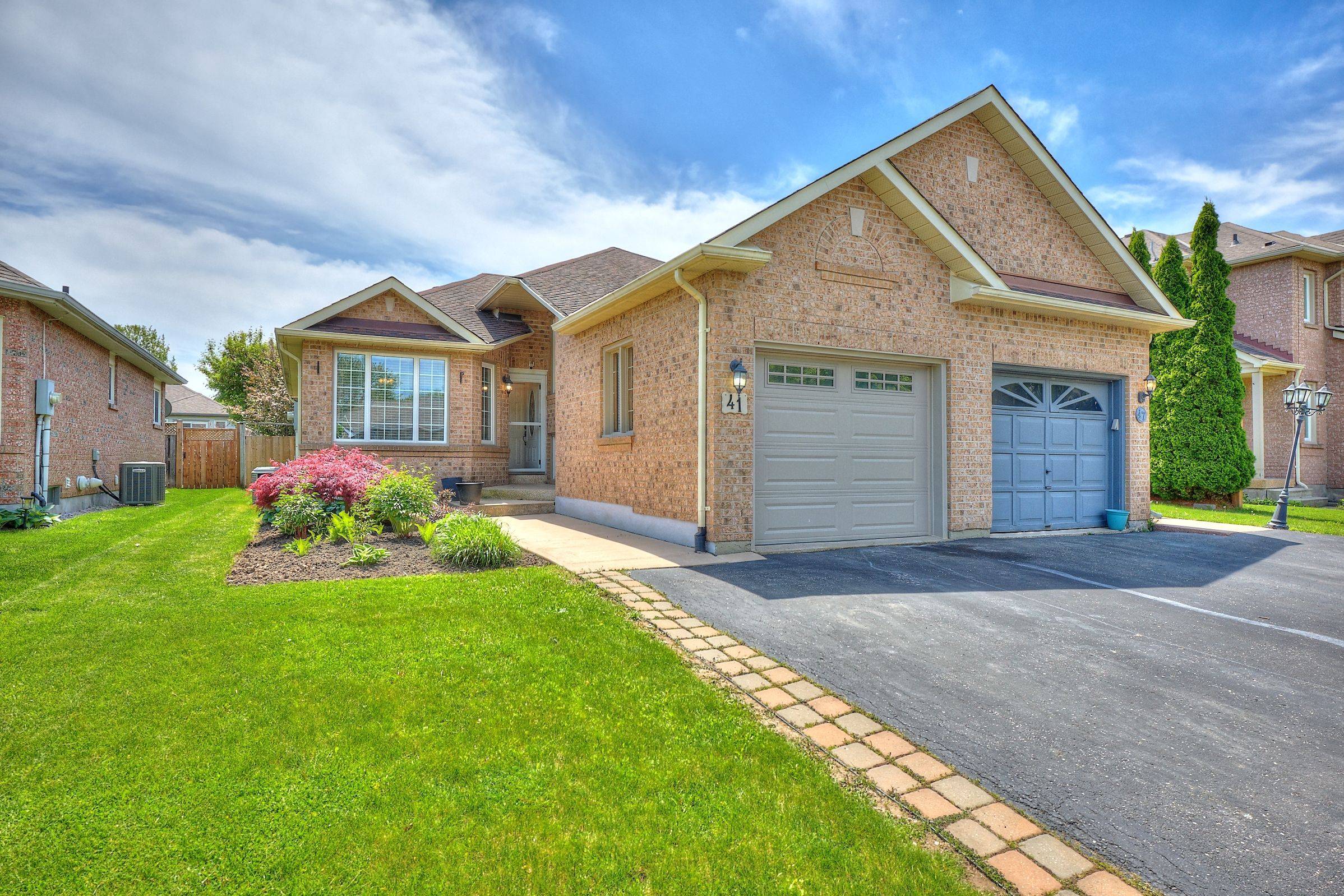 Welland, ON L3C 7G2,41 Jackson CT W