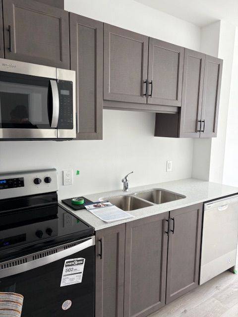Hamilton, ON L0R 1P0,1936 Rymal RD E #516