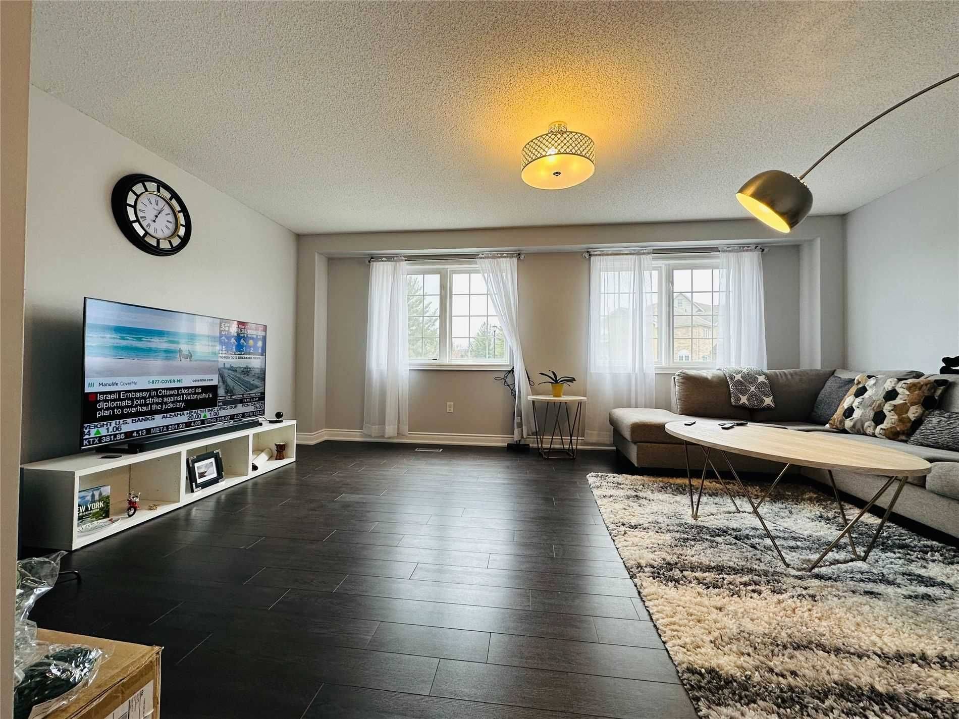 Barrie, ON L4N 5W9,49 Ferndale DR S #5