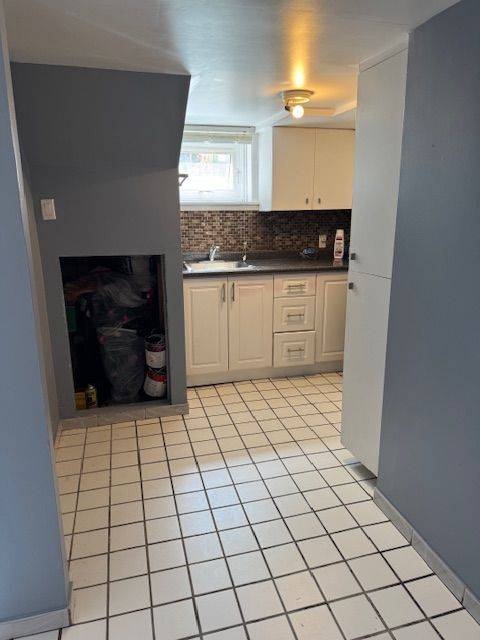 Toronto W06, ON M8V 3J8,26 Sixteenth ST #Lower Level