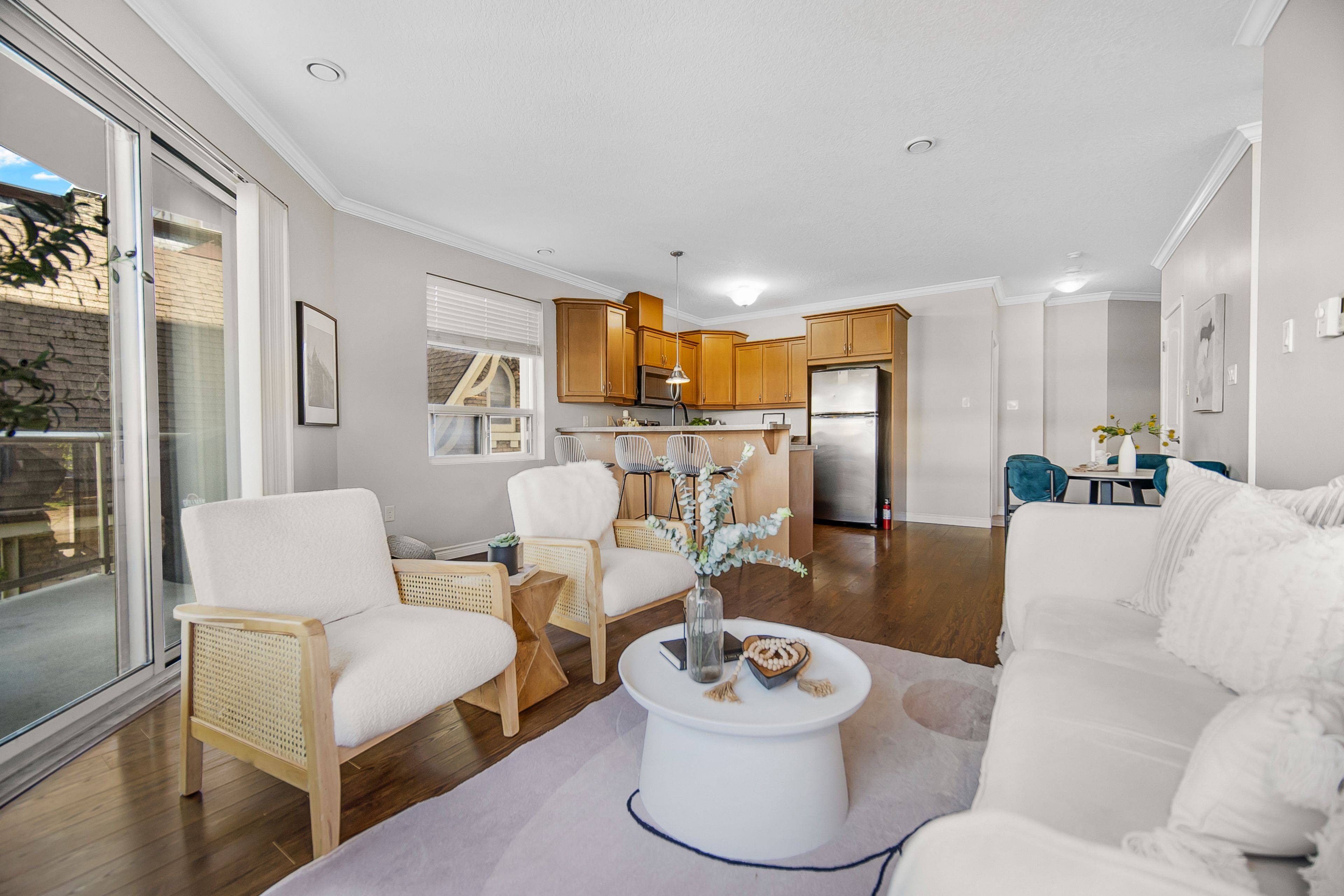 London East, ON N6B 2T2,435 Colborne ST #208