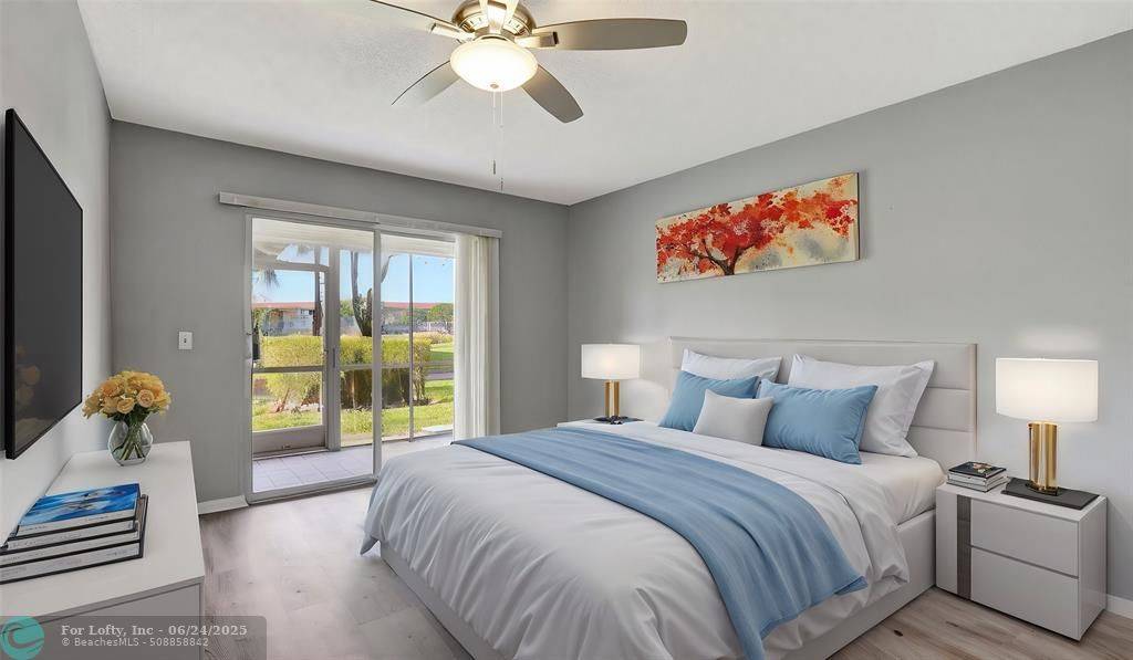 Pembroke Pines, FL 33027,300 SW 134th Way #101E
