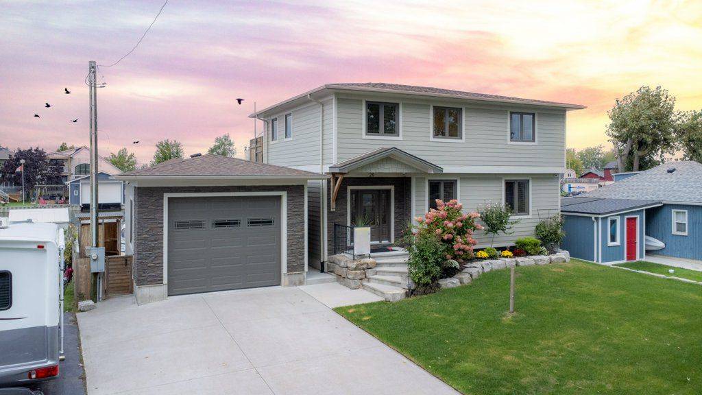 Norfolk, ON N0E 1M0,20 Dickinson AVE