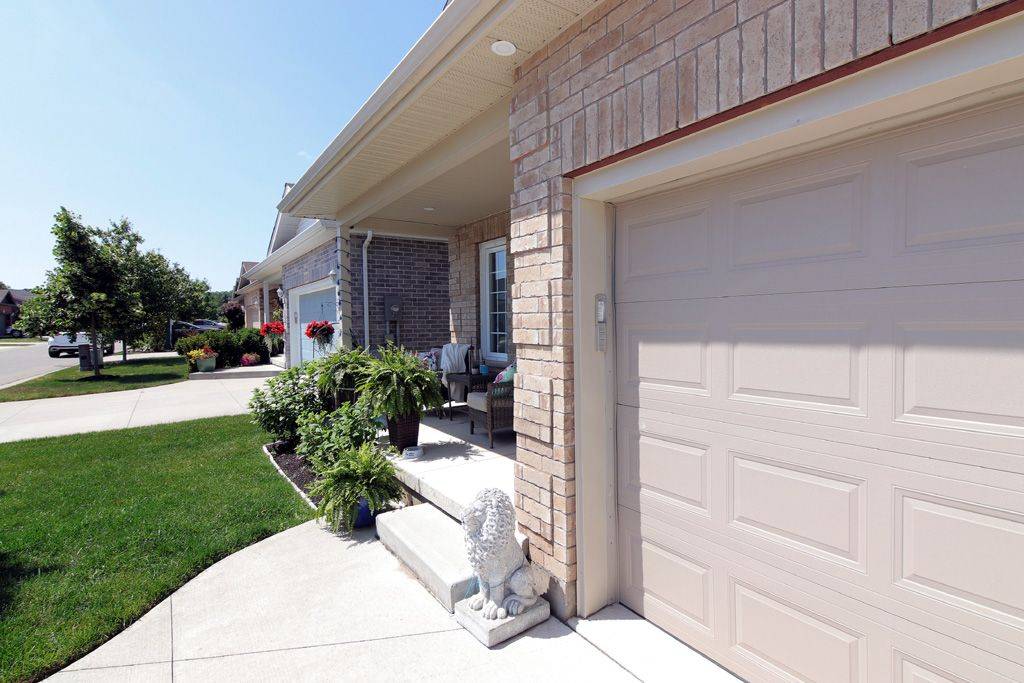 Lincoln, ON L0R 2C0,3938 Sunset LN