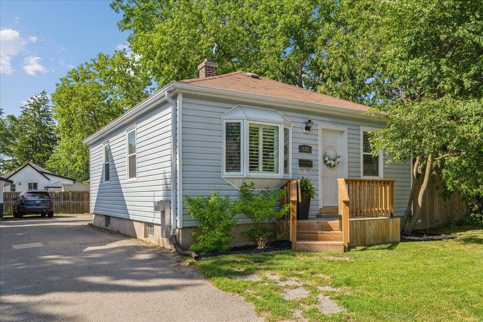 Peterborough South, ON K9J 4C1,532 Hamilton ST
