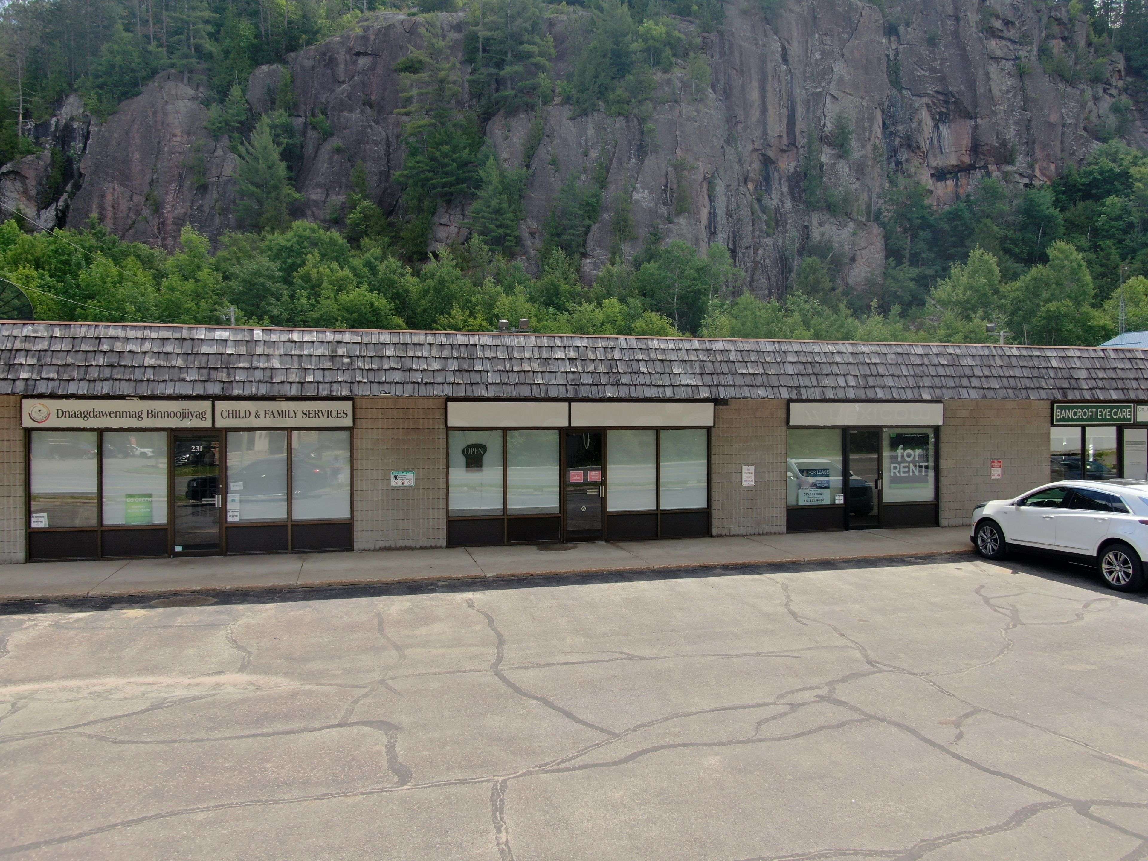 225-231 Hastings ST N #229, Bancroft, ON K0L 1C0