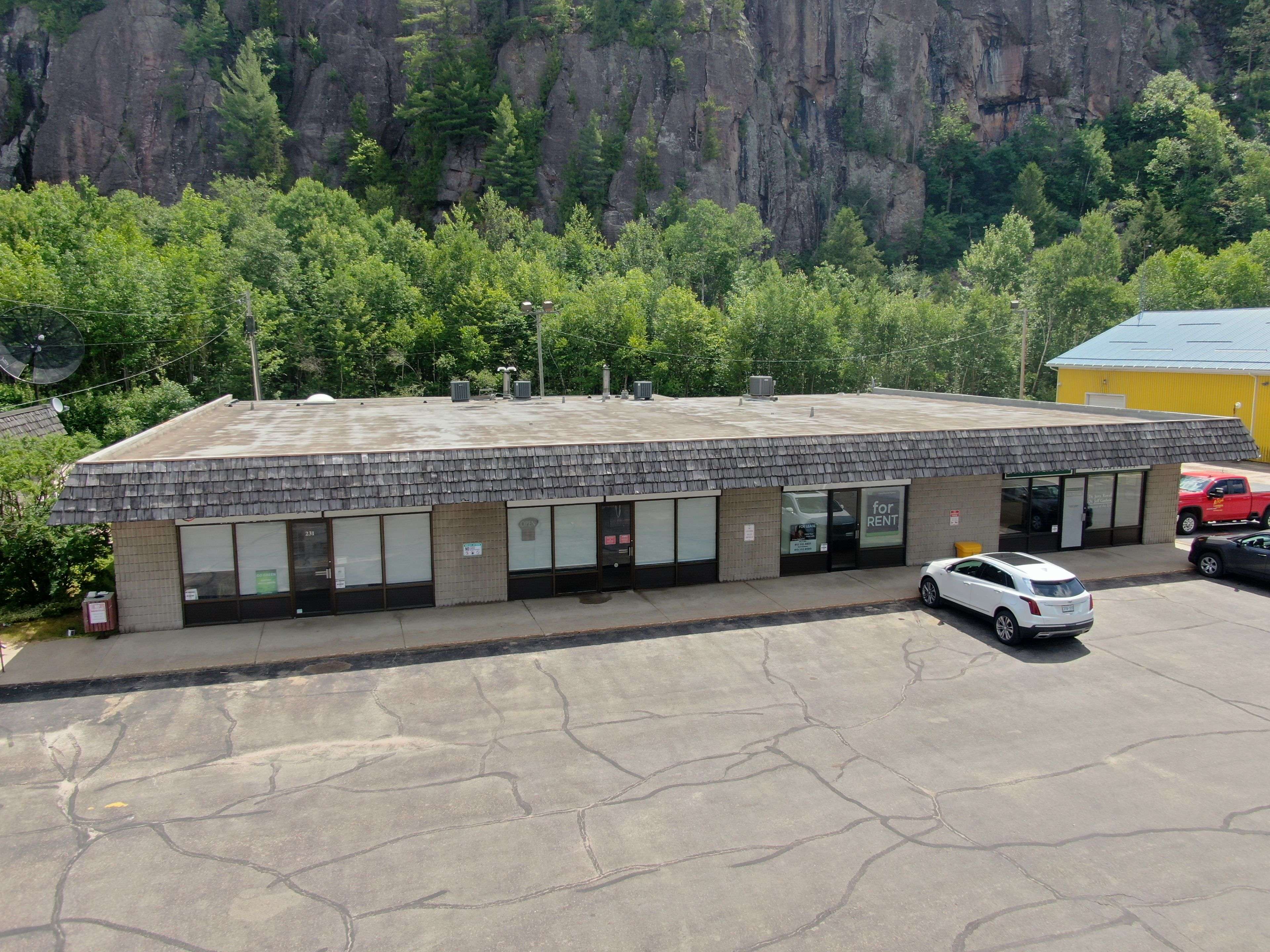 225-231 Hastings ST N #229, Bancroft, ON K0L 1C0