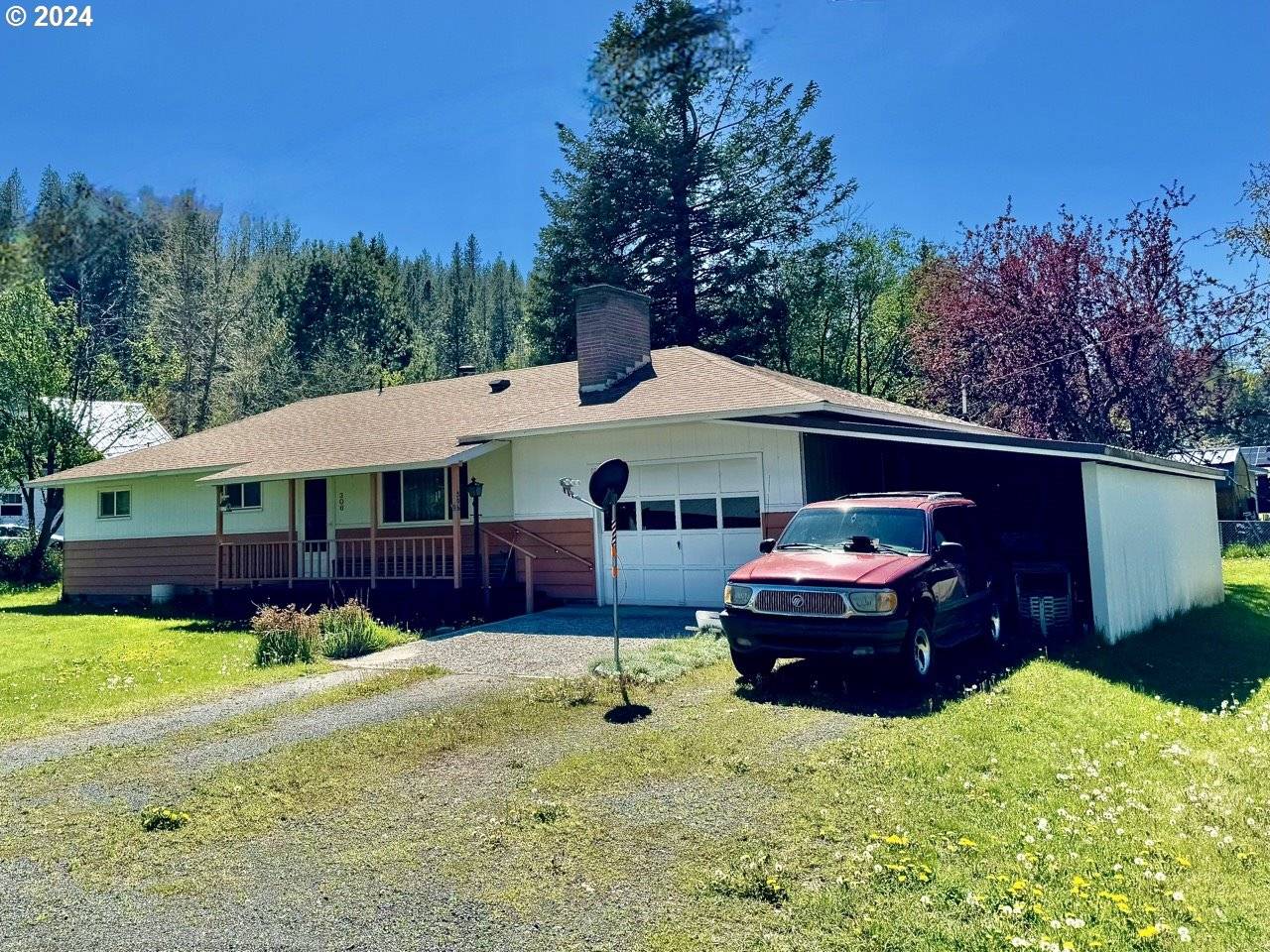 Wallowa, OR 97885,306 S ALDER ST