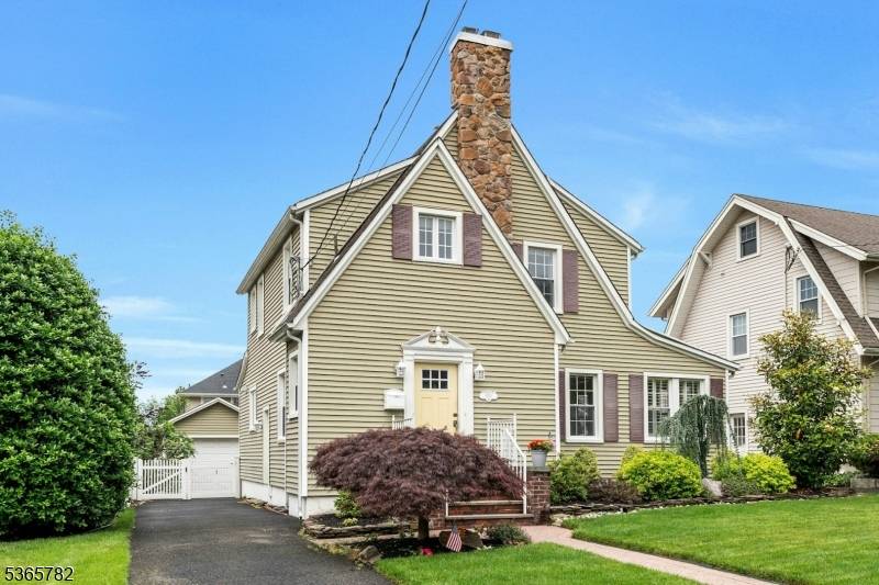 Westfield Town, NJ 07090,909 Irving Ave