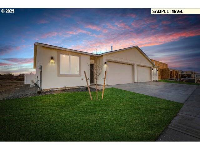 Hermiston, OR 97838,1205 NE Emerald DR