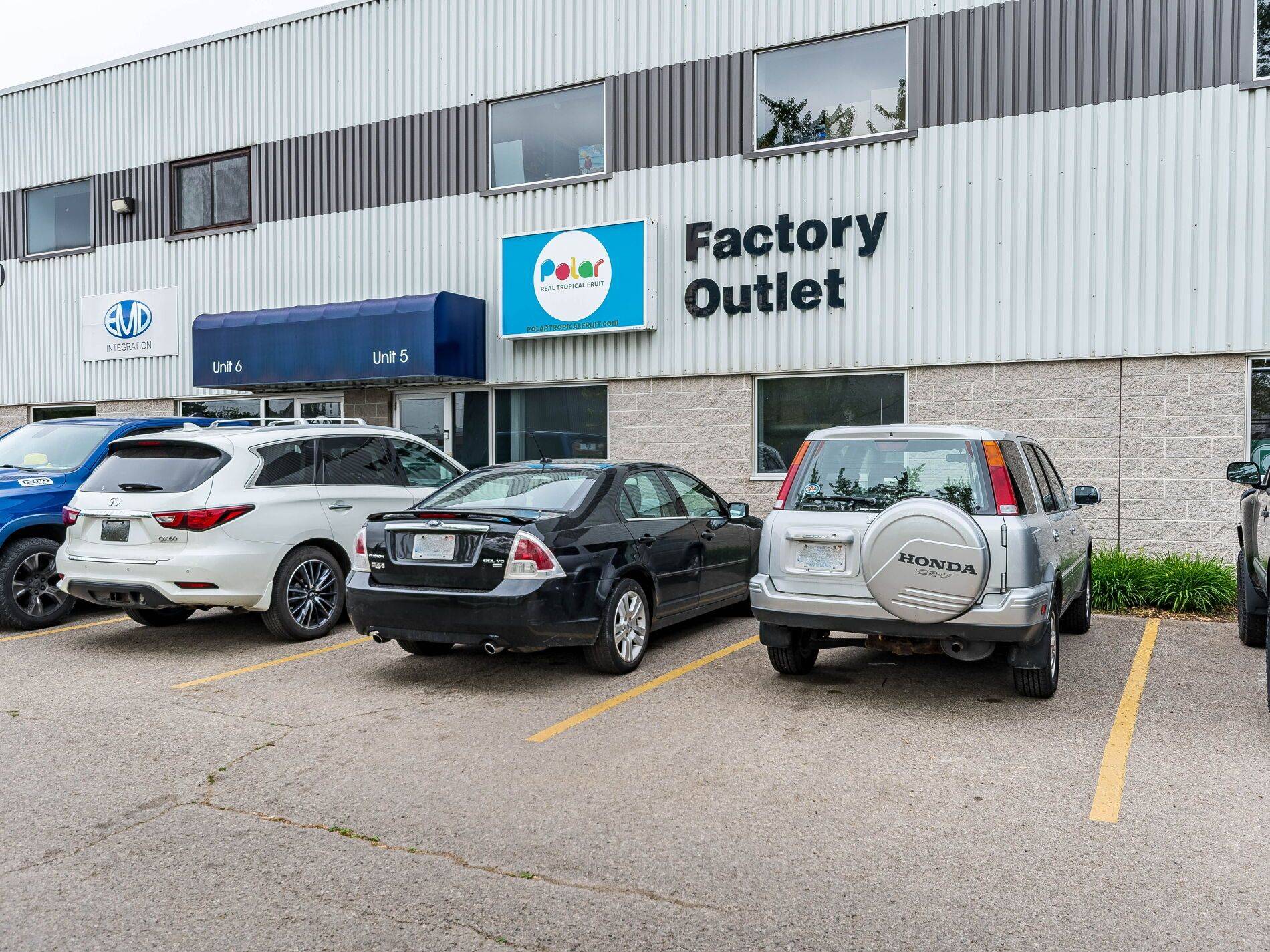 Guelph, ON N1K 1S3,70 Monarch RD #5
