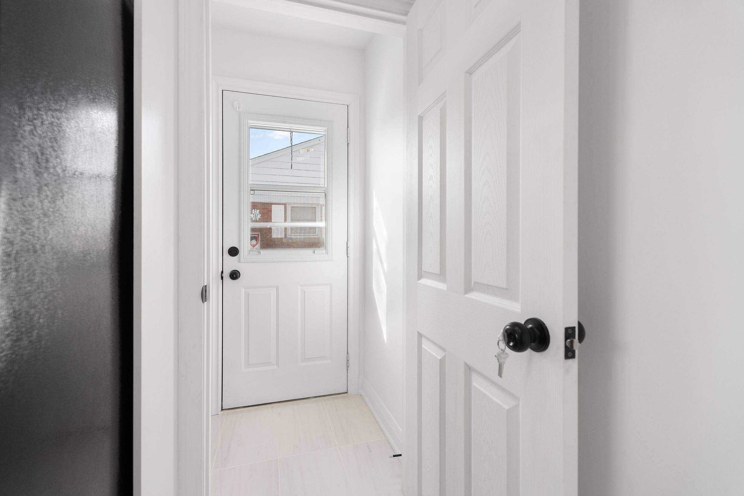 Welland, ON L3C 2Z5,538 Lloyd AVE